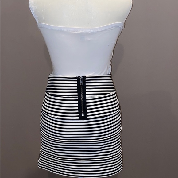 VS PINK Pinstripe Highwaisted Mini Skirt - Picture 2 of 2